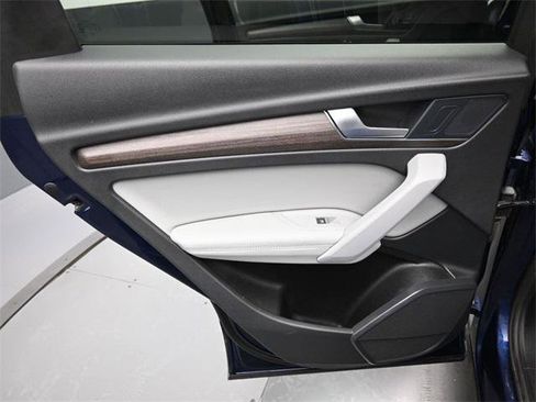 Used 2022 Audi Q5 2.0T Premium Plus image 30