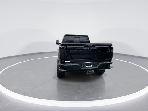 Used 2024 GMC Sierra 2500 Denali Ultimate image 16