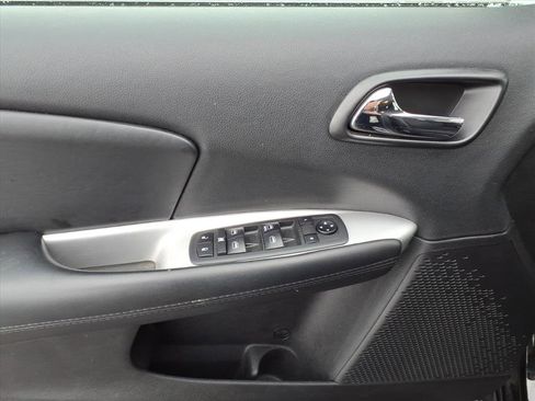 Used 2018 Dodge Journey SE w/ Connectivity Group image 6