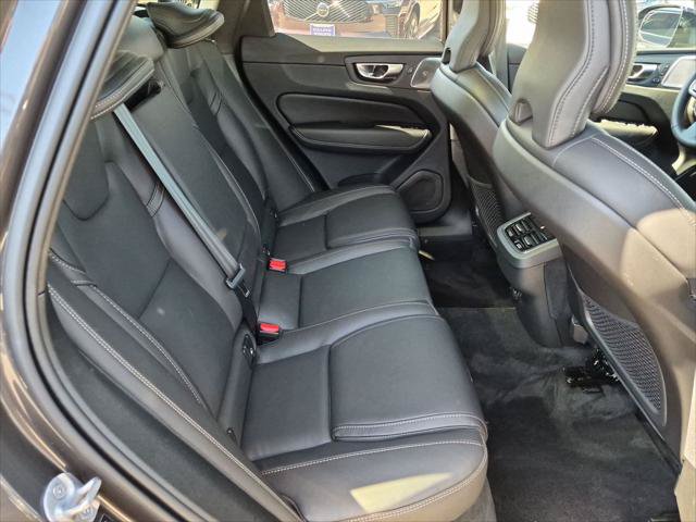 Certified 2024 Volvo XC60 B5 Ultimate w/ Protection Package Premier AWD/4WD image 25