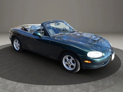 Used 1999 MAZDA MX-5 Miata image 19