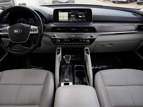 Used 2020 Kia Telluride EX image 7
