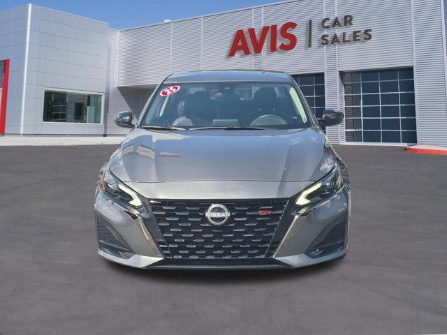 Used 2025 Nissan Altima 2.5 SR FWD image 2