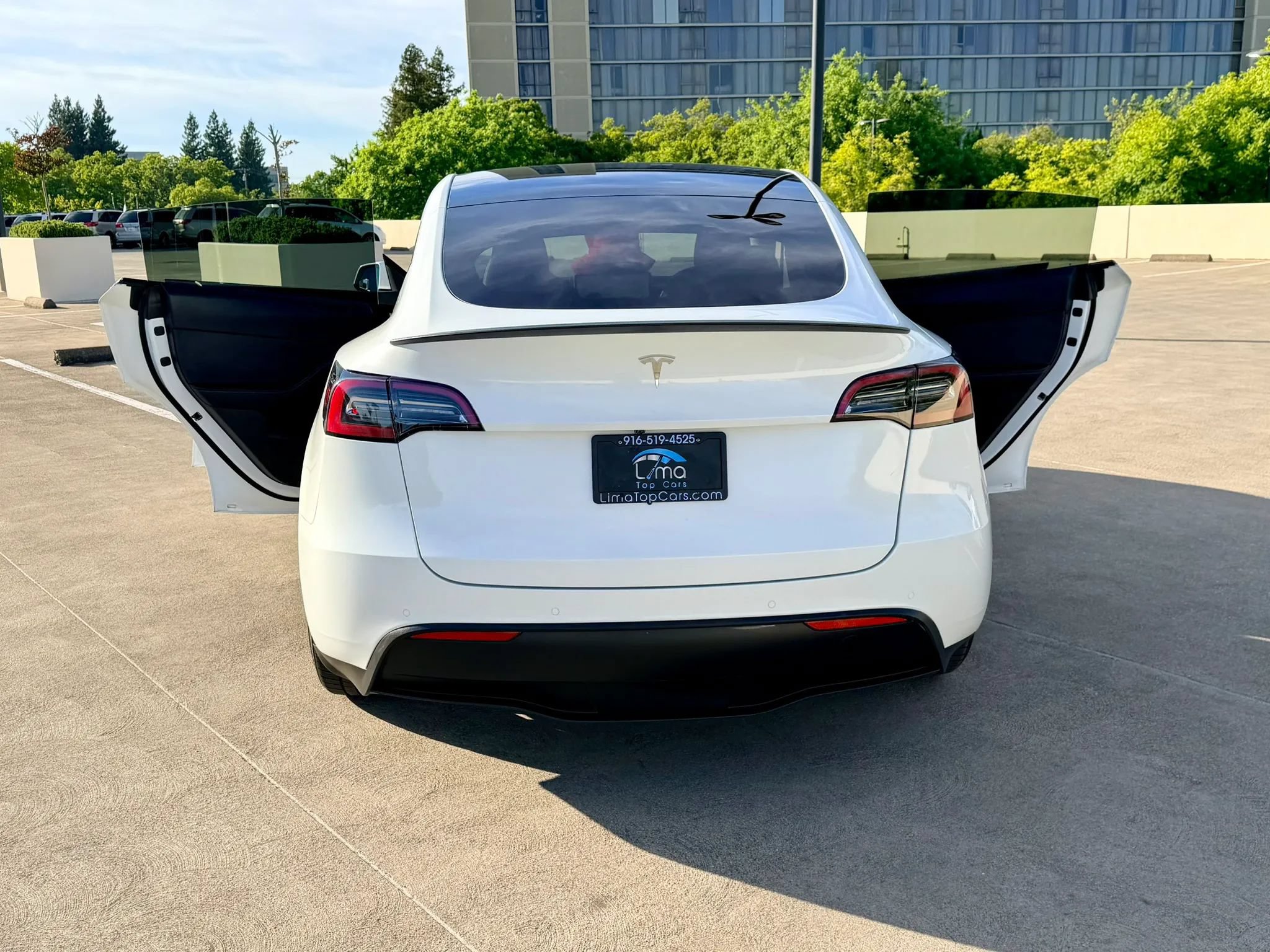 Used 2022 Tesla Model Y Performance AWD/4WD image 35