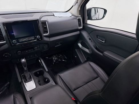 Used 2024 Nissan Frontier SL w/ Technology Package image 23