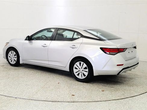 Used 2022 Nissan Sentra S image 5