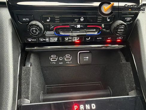 Certified 2023 Jeep Grand Cherokee L Limited w/ Black Appearance Package AWD/4WD image 89