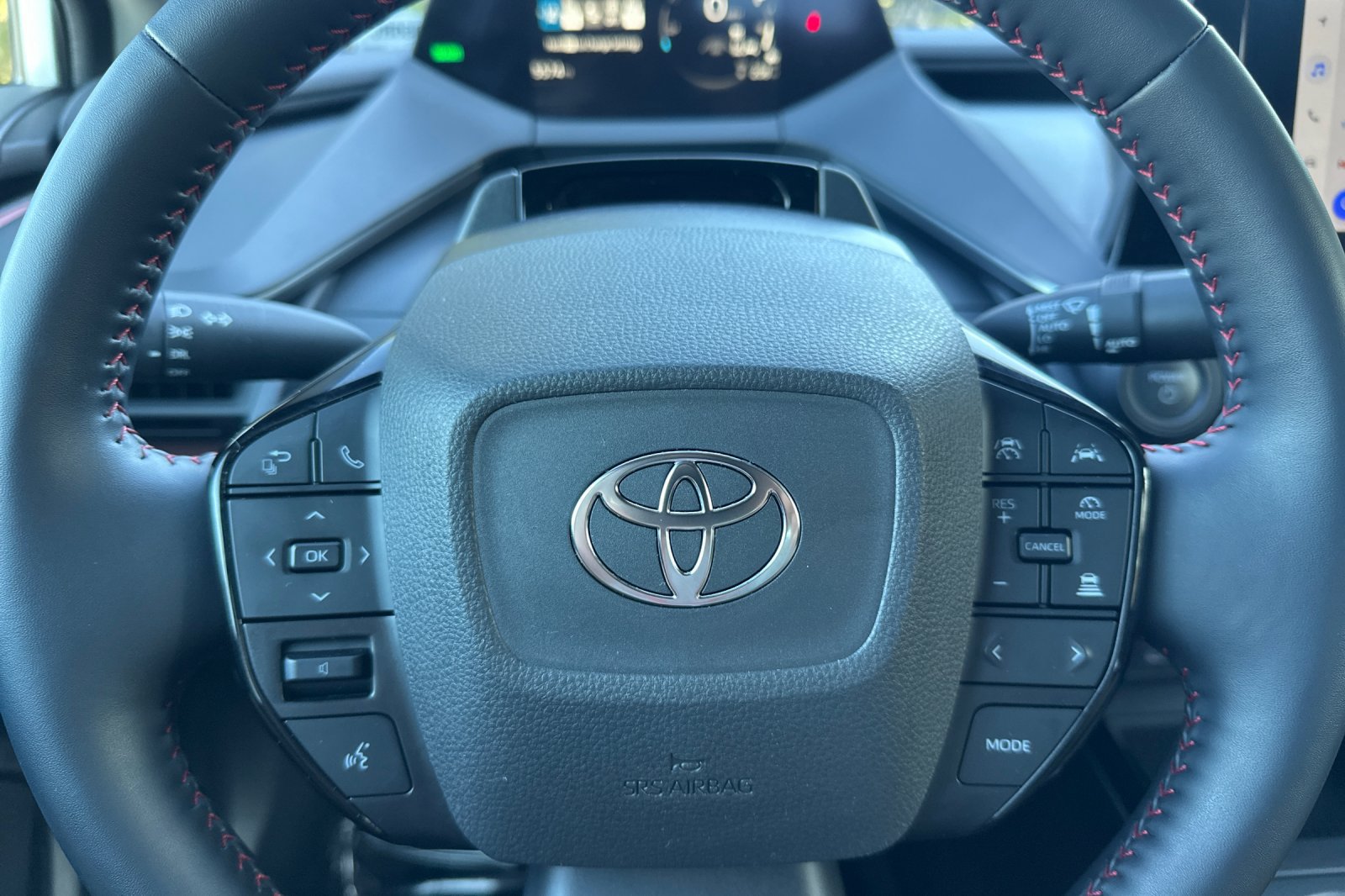 Certified 2026 Toyota Prius Plug-In Hybrid FWD image 36