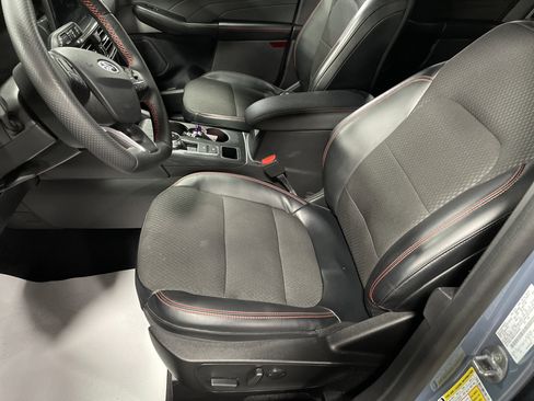 Used 2023 Ford Escape ST-Line w/ Tech Pack #1 image 9