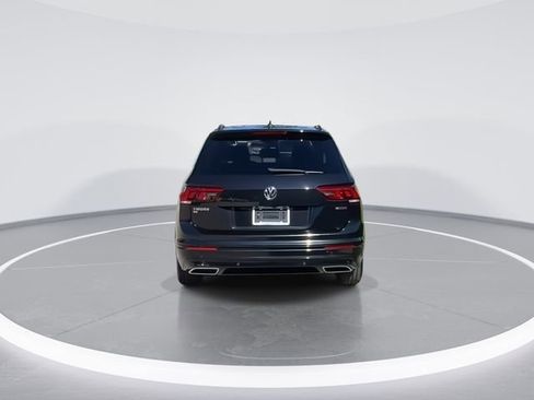 Certified 2021 Volkswagen Tiguan SE R-Line image 7