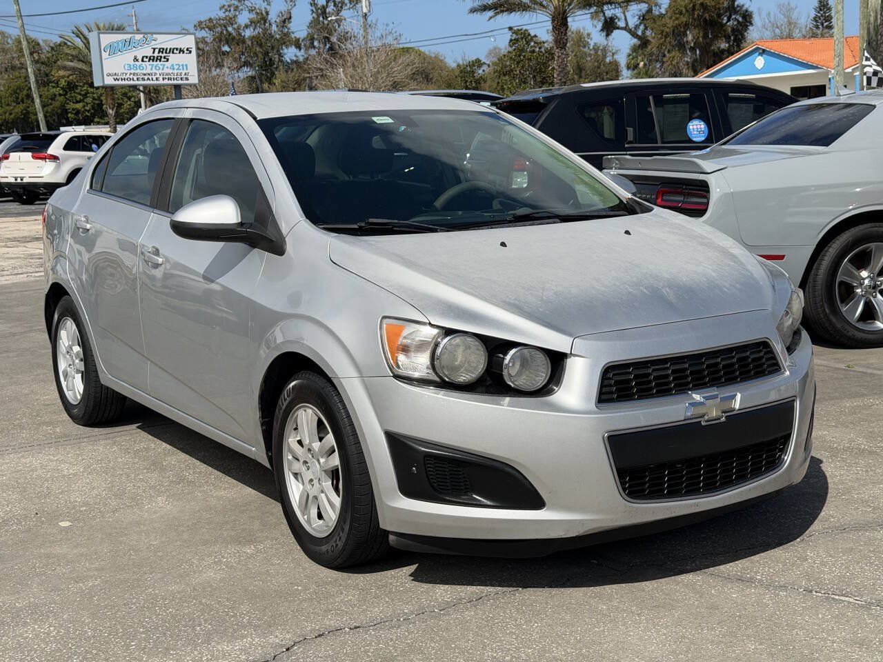 Used 2014 Chevrolet Sonic LT FWD image 2