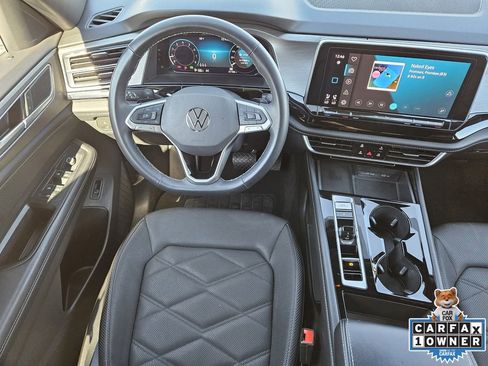 Used 2024 Volkswagen Atlas Cross Sport SE image 32