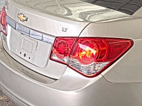 Used 2014 Chevrolet Cruze LT FWD image 6