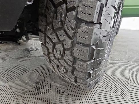 Used 2024 Ford Bronco Black Diamond AWD/4WD image 45