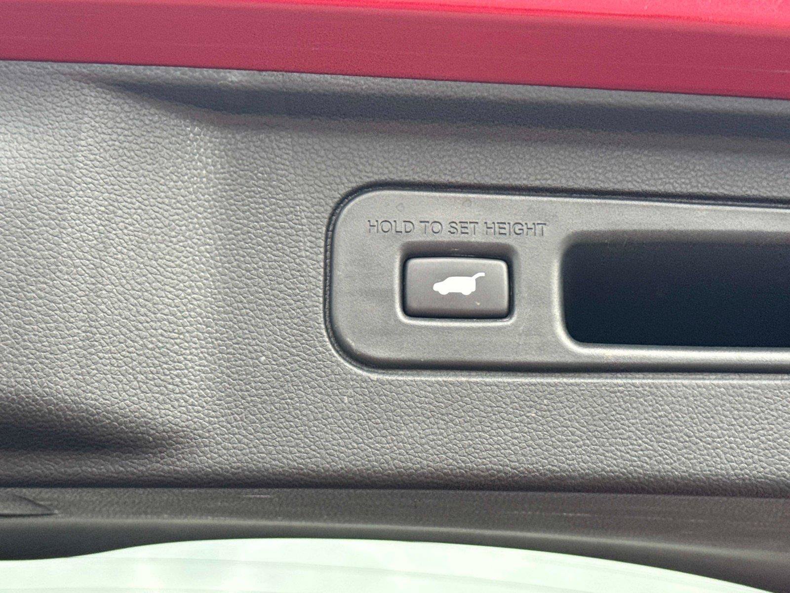 Certified 2023 Honda Pilot Touring image 13