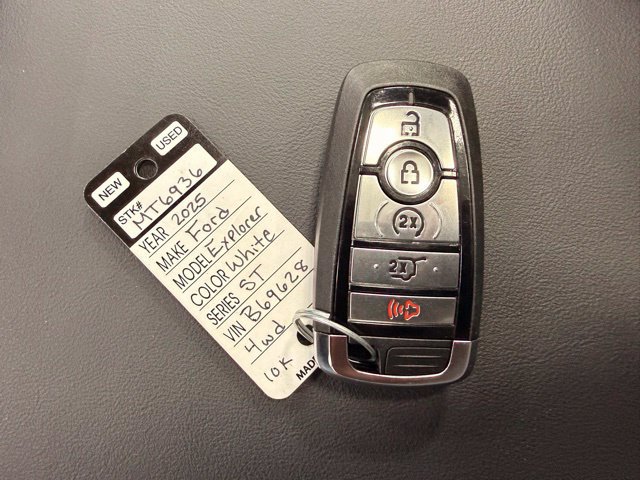 Used 2025 Ford Explorer ST AWD/4WD image 44