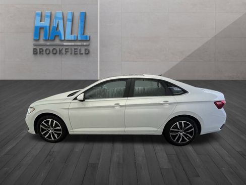 New 2026 Volkswagen Jetta SE image 2
