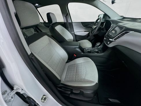 Used 2022 Chevrolet Equinox LS w/ LS Convenience Package image 29