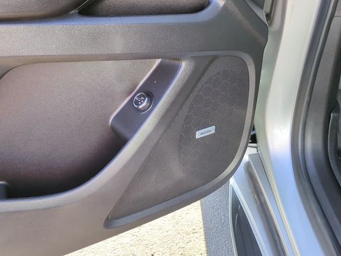 Used 2021 Chevrolet Traverse Premier w/ LPO, 'HIT The Road' Package FWD image 12
