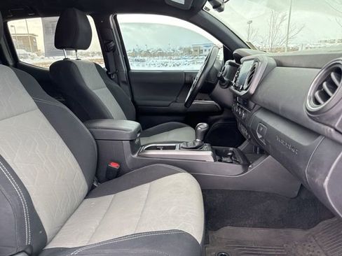 Used 2021 Toyota Tacoma TRD Off-Road image 24