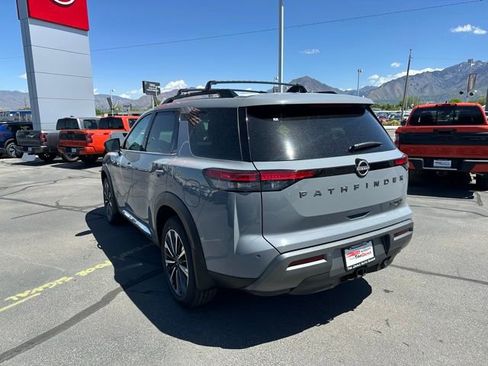 New 2026 Nissan Pathfinder Platinum AWD/4WD image 8