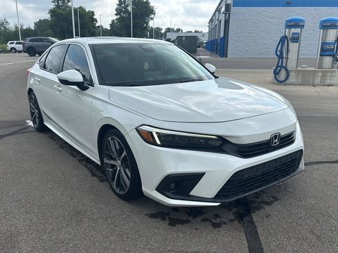 Used 2024 Honda Civic Touring image 7