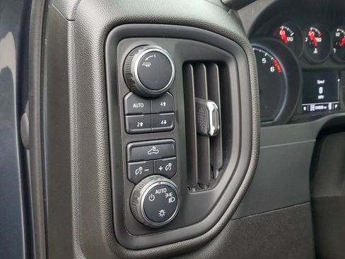 Used 2021 Chevrolet Silverado 1500 Custom Trail Boss AWD/4WD image 23