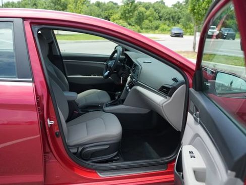 Used 2020 Hyundai Elantra SEL FWD image 16