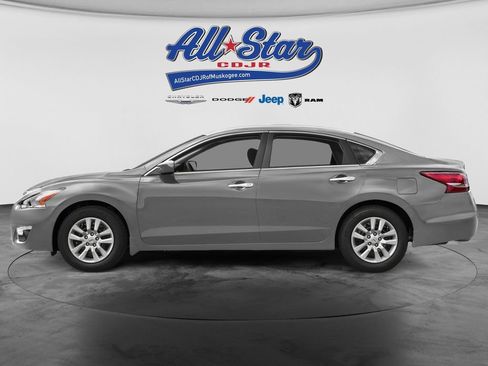 Used 2015 Nissan Altima 2.5 S w/ Power Driver Seat Package FWD image 3