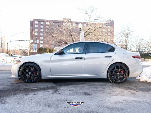 Used 2020 Alfa Romeo Giulia w/ Quick Order Package 22K Sport image 4