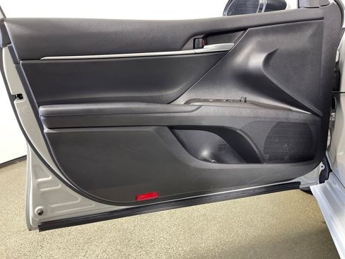 Used 2024 Toyota Camry SE image 20