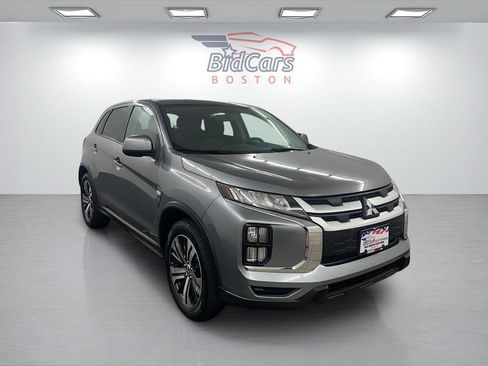 Used 2020 Mitsubishi Outlander Sport ES FWD image 3