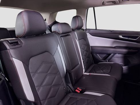 New 2026 Volkswagen Atlas Peak Edition AWD/4WD image 29