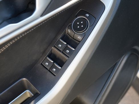 Used 2023 Ford Explorer XLT image 19