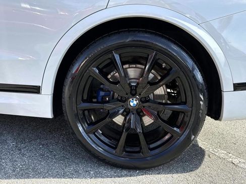 Used 2023 BMW X7 xDrive40i w/ M Sport Package image 10