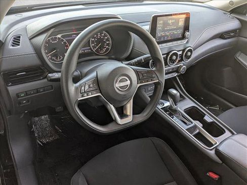 Used 2025 Nissan Sentra SV image 10
