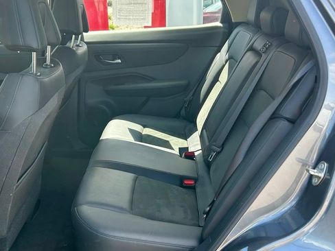 Used 2024 Nissan Ariya AWD image 9