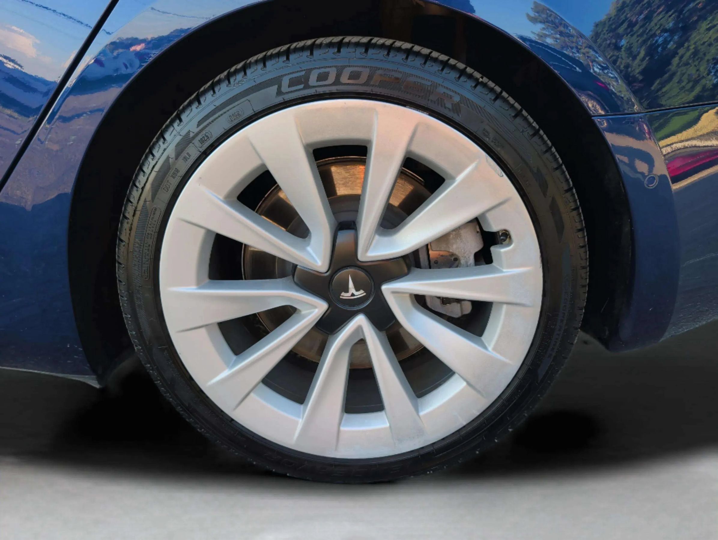 Used 2021 Tesla Model 3 Long Range AWD/4WD image 40