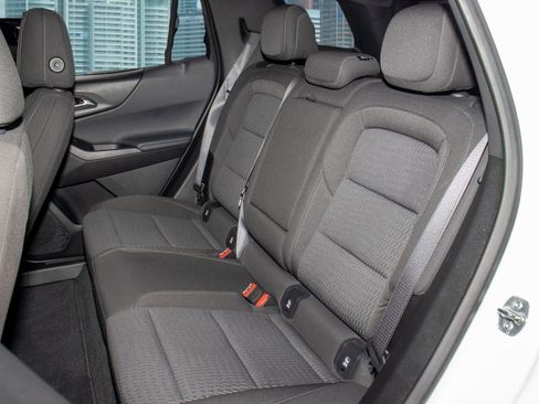 Used 2025 Chevrolet Equinox LT image 16