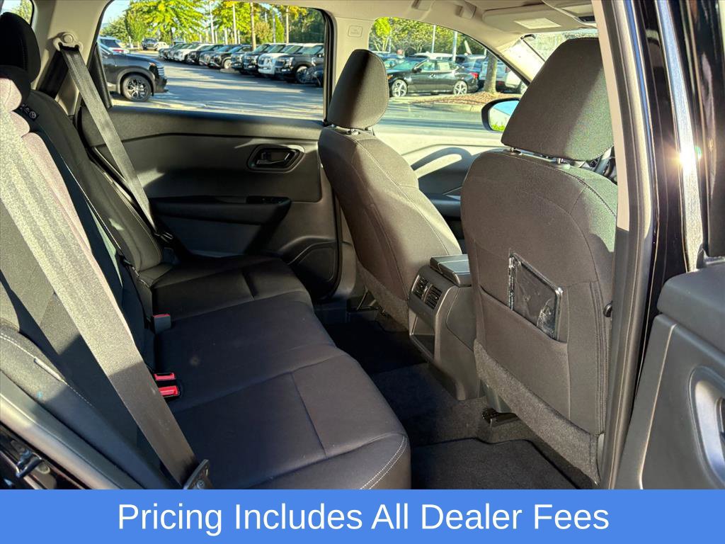 Used 2025 Nissan Rogue S AWD/4WD image 21