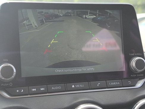 Used 2025 Nissan Sentra SV FWD image 17