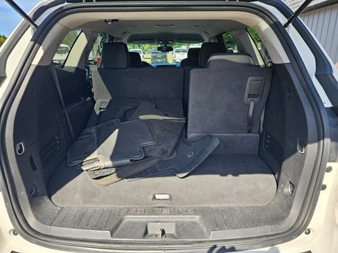 Used 2015 Chevrolet Traverse LT AWD/4WD image 16