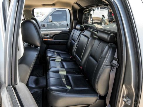 Used 2012 Chevrolet Avalanche LT w/ All-Star Edition image 33