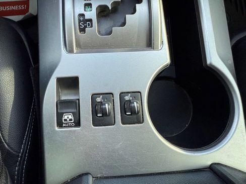 Used 2017 Toyota 4Runner SR5 Premium image 18