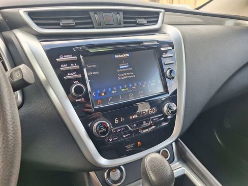 Used 2018 Nissan Murano S image 12