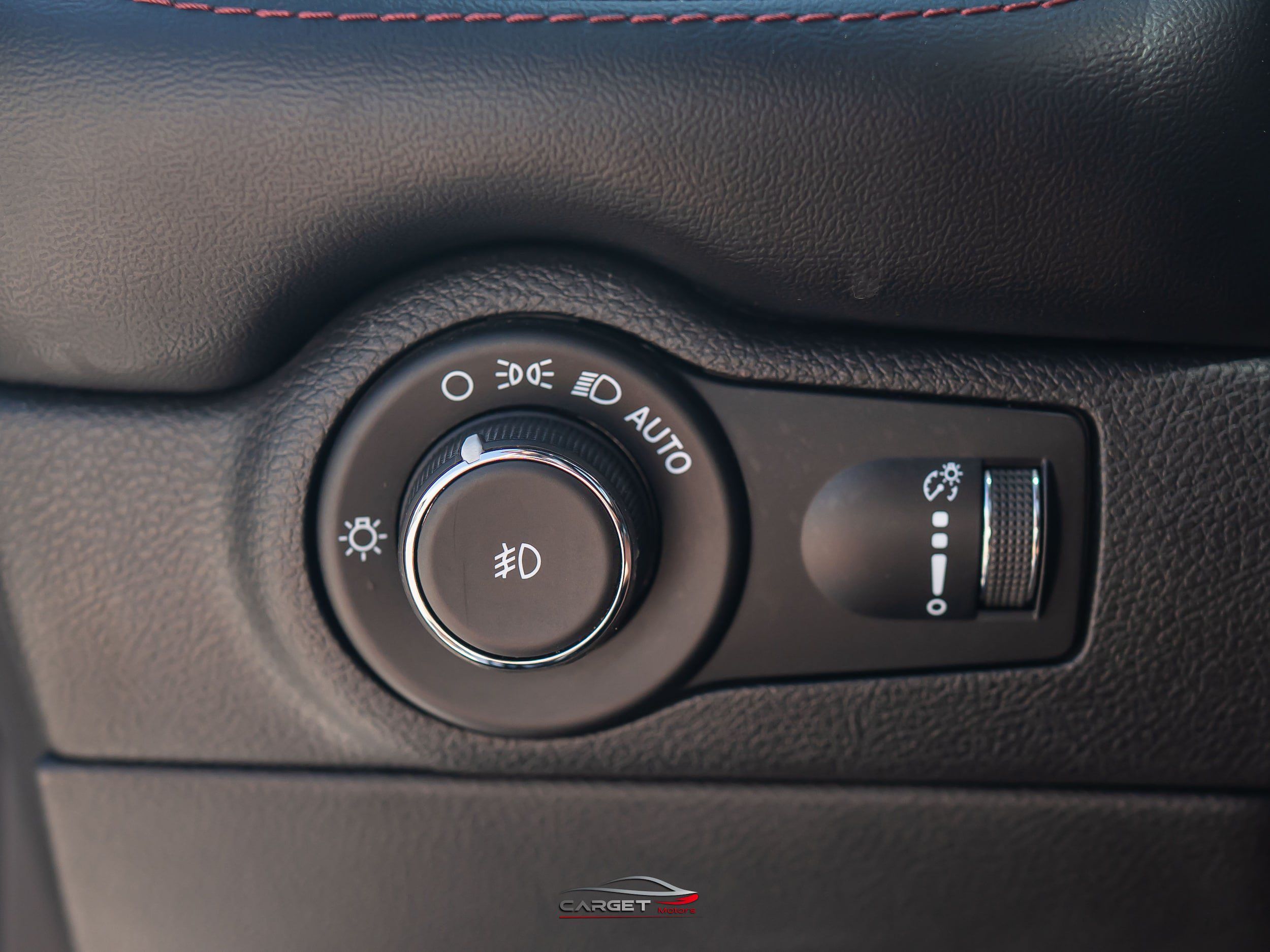 Used 2021 Dodge Durango R/T w/ Blacktop Package RWD image 37