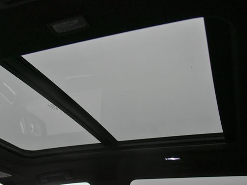 Used 2023 GMC Yukon XL Denali image 41