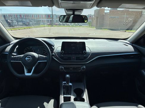 Used 2026 Nissan Altima 2.5 SV FWD image 28