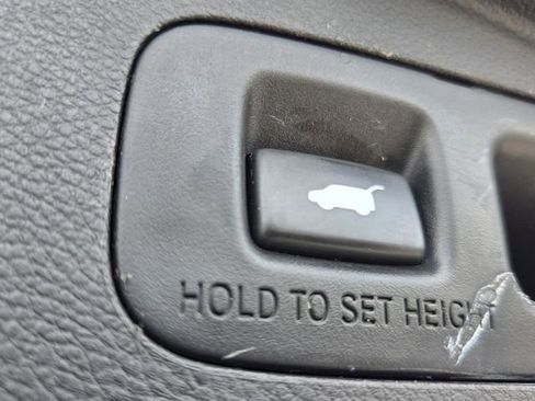 Used 2017 Honda CR-V EX-L image 18