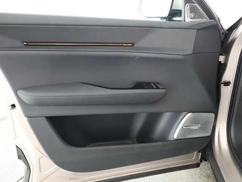 Used 2025 Polestar Polestar 3 image 9